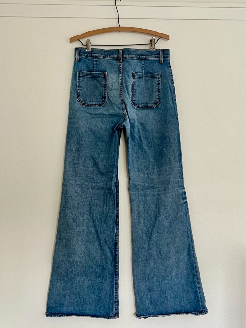 Nili Lotan Florence Distressed High-Rise Flared Jeans - Picture 4 of 11